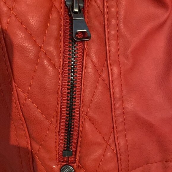 Ci Sono by Cavalini Red Faux Leather Moto Jacket Women’s Size Medium Quilted - Picture 2 of 8
